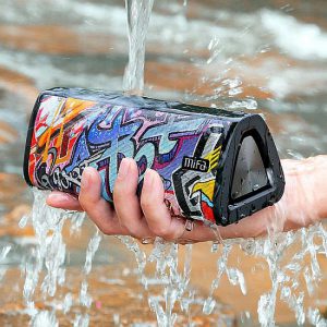 Mifa A10+ Víz és esőálló Bluetooth hangszóró graffiti art 2020 modelév, IPX7 vízálló Bluetooth hangszóró