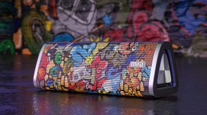 Mifa A10+ Víz és esőálló Bluetooth hangszóró graffiti art 2020 modelév, IPX7 vízálló Bluetooth hangszóró