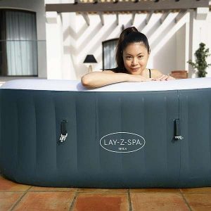 Lay-Z-Spa Ibiza AirJet felfújható jakuzzi 180x180x66 cm , 4-6 felnőtt személy