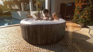 LAY-Z-SPA BAHAMAS AIRJET FELFÚJHATÓ JAKUZZI 180X66 CM, Freeze Shield technológia, mocsári tölgy mintázatú, 2021-es modell