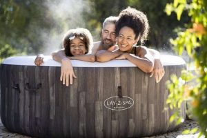 Lay-Z-Spa Bahamas AirJet felfújható jakuzzi 180x66 cm, 2 - 4 személyes, A mocsári tölgyfa hatású, kerek LAY-Z-SPA Bahamas AirJet masszázsmedence
