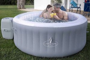 Lay-Z-Spa St.Lucia AirJet pillanatok alatt összeállítható pezsgőfürdő medence, 2-3 személy részére