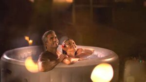 Lay z Spa St Lucia a legkisebb felfújható masszázsmedence 2 vagy 3 személy részére