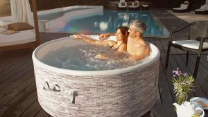 Lay-Z Spa Vancouver WiFi felfújható jakuzzi AirJet Plus 3-5 személyes