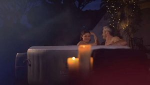 Lay z Spa St Lucia a legkisebb felfújható masszázsmedence 2 vagy 3 személy részére